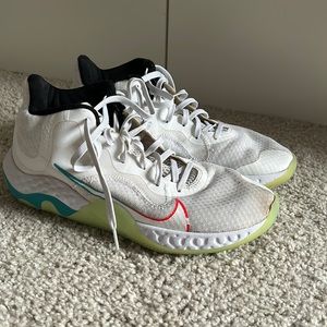 Nike basketball shoes | size 9.5
